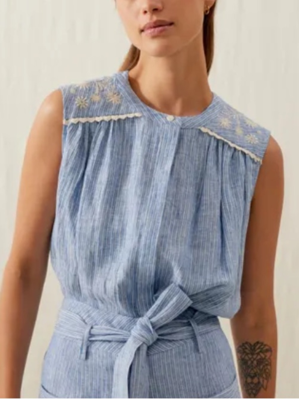 NEW Louise Misha Women’s Sleeveless Duna Blouse Blue Linen Stripes 36 Small S - Picture 3 of 16